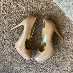 Simply Vera by Vera wang nude pumps